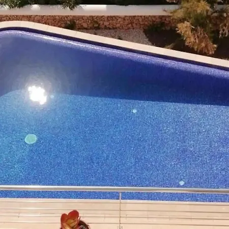 Con Piscina *